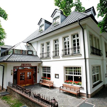 Hotel "Schloss Friedestrom" Dormagen Exterior photo